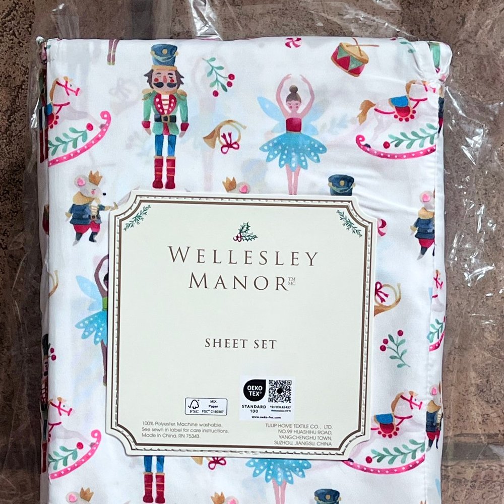 Wellesley Manor FULL SIZE Nutcracker Christmas Sheet Set (Nutcracker Suite)